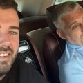 Čeda Jovanović ispred bolnice uslikao dirljivu scenu, on se ne odvaja od njega: Preplavile ga emocije zbog Ace