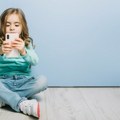 Danska: mobilni telefoni i društvene mreže kradu detinjstvo