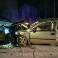 (Foto) stravičan frontalni sudar kod Svilajnca: Dva vozila se zakucala jedno u drugo, oba uništena do pola: Prizor na mesti…