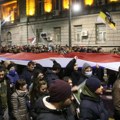 Žene u Srbiji naklonjenije Rusiji od muškaraca, muškarci više pro-EU od žena