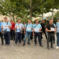 Održan protest radnika GSP Beograd: Šapiću uručena torta u obliku trolejbusa i četiri zahteva
