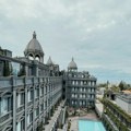 Ovaj hotel je proglašen najboljim na svetu! Izgleda kao dvorac, ima pet zvezdica, a cena noćenja je nerealno niska