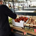 Crni luk skuplji na pijaci nego u marketu: Razlika ovde ide i do 70 dinara po kilogramu! Stručnjak objašnjava šta podiže cenu…
