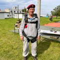 Balkanski skok prijateljstva 2023: Deda Ibra (89) je najstariji padobranac u Evropi