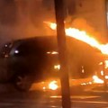 VIDEO Požar u centru Beograda: Vatra guta automobil