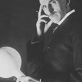 Nikola Tesla je 1915. godine opisao današnjost: „Bežična tehnologija dolazi čovečanstvu u svojoj punoj snazi kao…