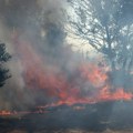 U Hrvatskoj izbio još jedan požar, vatra se brzo širi zbog vetra: Gori kod Makarske, zaustavljen saobraćaj kod Tučepa
