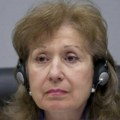 Konferencija Trendafilove u Prištini otkazana nakon što su OVK veterani bacali dimne bombe, ipak održala jedan sastanak