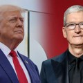Tramp besan na Apple: Ili pravite iPhone u Americi, ili plaćate 25% carine