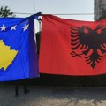 Poslednja vest: Uhapšen Italijan sa majicom UČK
