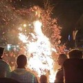 Kako je nastala tradicija paljenja badnjaka: spoj vere, istorije i drevnih običaja