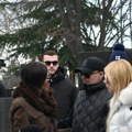 (Foto, video) Nebojša Stojković Stojke na pomenu Željku Ražnatoviću Arkanu: Muž pevačice Katarine Živković sve vreme uz Cecu i…