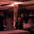 (Video) Otac Luke Dončića uživa u kafani: Na uvce mu peva Tea Bilanović, tu je i Mića Berić, pogledajte kako su se veselili do…
