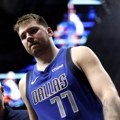 Dončić teško povređen, čeka ga duga pauza: Najpoznatiji NBA insajder otkrio detalje o Luki!