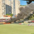 Navijač se automobilom zaleteo u kolonu (VIDEO)