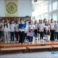 Prvacima osnovne škole „Servo Mihalj“ uručene školske torbe i užbenici