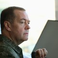 Медведев о америчким санкцијама: САД су званично постале наш противник