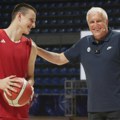 FOTO GALERIJA - Željkovo predavanje, srdačni susret sa Alimpijevićem i šaljiv komentar o dresovima