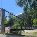 I dalje zabranjen prelazak preko visećeg mosta u Priboju