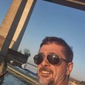 Vojin Ćetković pokazao kako se opušta: Bez Slobode otišao na imanje gde imaju vikendicu, uživa na čamcu