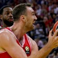 Olimpijakos ubedljiv protiv Efesa