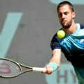 Laslo Đere eliminisan od Danila Medvedeva u osmini finala turnira u Haleu