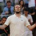 Novak: Nekom klikne dok grli drvo, nekom dok pije 3 dana u Vegasu