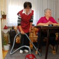 Potrebno 660 gerontodomaćica: "Pomoć u kući" ima oko 2.400 starijih sugrađana