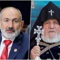 Bukti rat između premijera i patrijarha Jermenije! Sukobili se zbog Rusije i Karabaha! "Imaš tajno dete", "Izdajniče, obrezan…