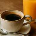 Jedemo, pijemo, udišemo – plastiku Novo istraživanje otkriva zabrinjavajuće podatke najviše mikroplastike u toplim napicima…