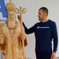 Na današnji dan rođen voljeni srpski patrijarh Pavle: Miladin iz Šljivovice isklesao njegovu skulpturu visine dva metra i kaže…