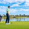 Golfer zagazio u plićak da bi udario lopticu Ništa nije primetio - dva oka su ga netremice posmatrala iz mutne vode
