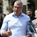 „Javili su mi da postoji pozamašan bonus onome ko uspe da nam nešto podmetne“: Miša Bačulov zaustavljen na graničnom prelazu…