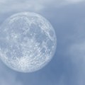 Kineski naučnici otkrili retki meteorit bogat vodom na Mesecu