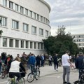 Skup podrške od 17h kod Banovine: "Jedna majka i jedan otac štrajkuju glađu zbog jednog koji je gladan vlasti"