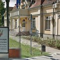 Pacov ujeo servirku za ruku na Klinici za infektivne bolesti KCV