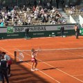 Krunić: "Sreća pa imam žirafu pored sebe"
