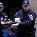 Pala dvočlana banda koja je pustošila Vojvodinu: Prvo krali torbice iz kuća, pa automobile žrtava, policija im konačno stala…