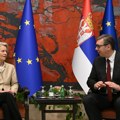 Fon der Lajen slike sa Mladićeve sahrane opisala kao šokantne