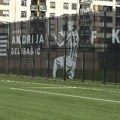 Partizan otvorio teren posvećen Andriji Delibašiću: Slika legendarnog napadača kao motiv svim fudbalerima!