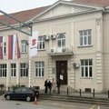 Izlaznost u Inđiji do 18 časova 68 odsto, glasalo 27.314 birača