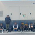 Policija otkrila više od 30 iregularnih migranata, prevezla ih u prihvatne centre