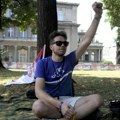„Brine jedino noć“: Novinarka Danasa sa studentom u štrajku ispred Vučićevog radnog mesta (VIDEO)