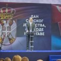 Dan srpskog jedinstva Vučić: Možemo da živimo u mnogo zemalja, ali imamo jednu jedinu nacionalnu zastavu (foto)