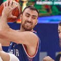 Srpski košarkaš Nikola Milutinov neće igrati protiv Crvene zvezde zbog povrede