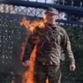 Američki vojnik se zapalio ispred ambasade Izraela u Vašingtonu uzvikujući "Sloboda Palestini", pogledao povredama u bolnici