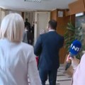 Kad gradonačelnica Smedereva beži od Žakline Tatalović: Pogledajte reakciju SNS funkcionerke o selidbi glasača iz Male…