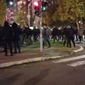 Navijači Partizana stigli u Arenu: U pratnji policije došli na derbi (video)