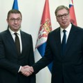 Vučić i Mickoski o jačanju odnosa, zajedničkim inicijativama i ekonomskim projektima