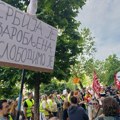 FOTO i VIDEO: U toku je protest "Batinaši nisu junaci, ne damo studente!"